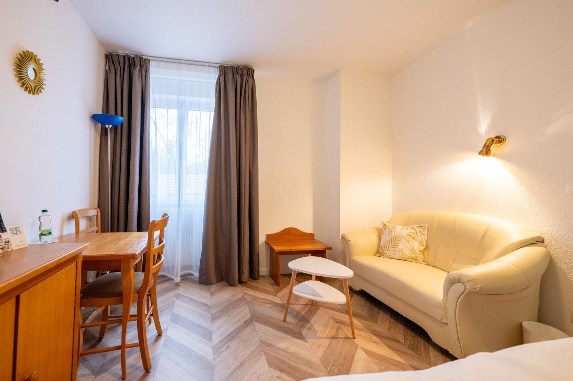 Logis Hotel Notre-Dame - Restaurant Ouvert Midi Et Soir Sauf Dimanche Soir Danne-et-Quatre-Vents 외부 사진