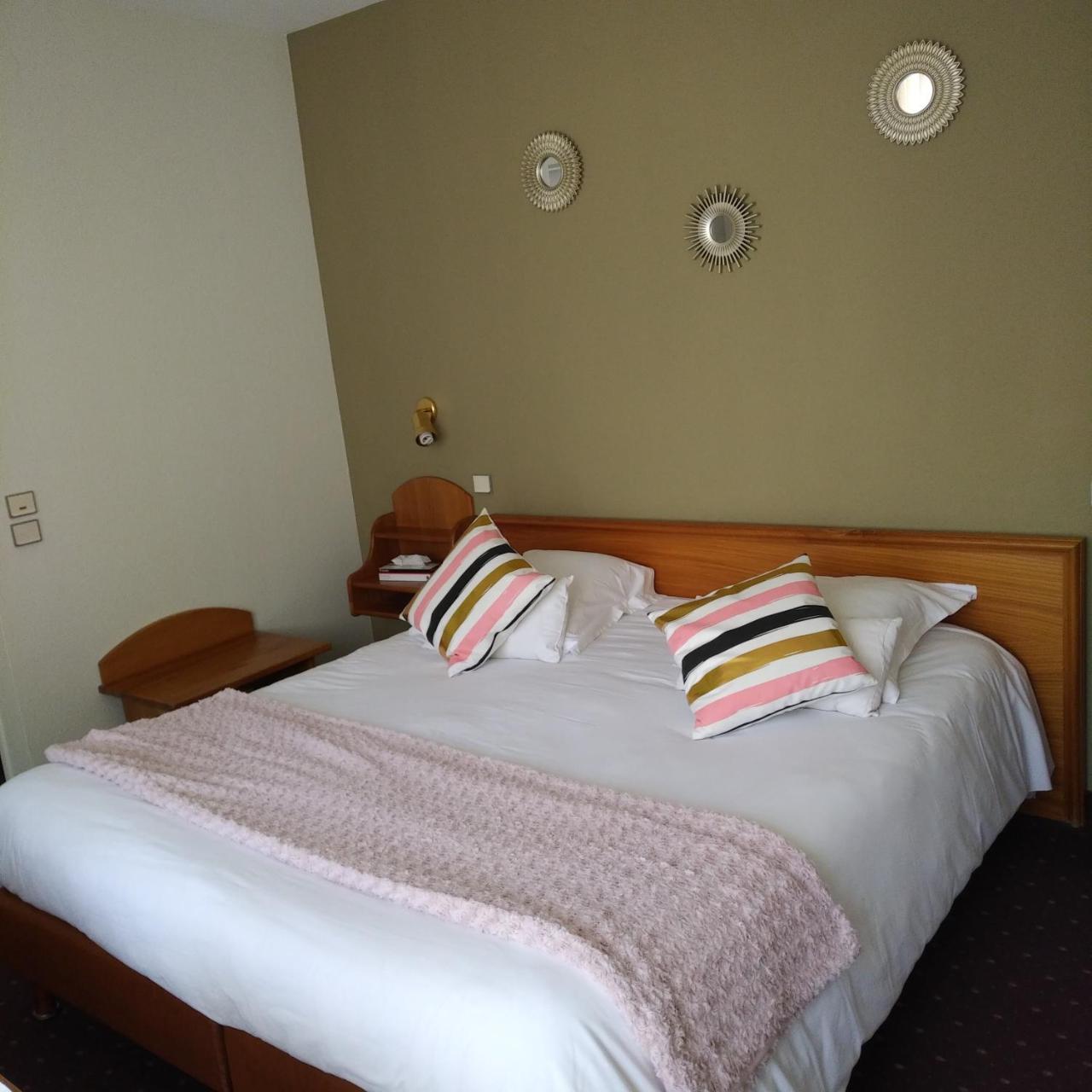 Logis Hotel Notre-Dame - Restaurant Ouvert Midi Et Soir Sauf Dimanche Soir Danne-et-Quatre-Vents 외부 사진